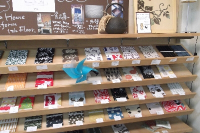 2 いろんなてぬぐいがあります-1