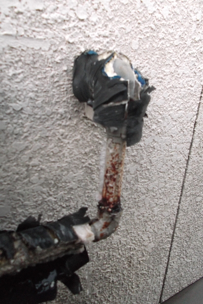 2 保温材を取り外したら錆びてます-1