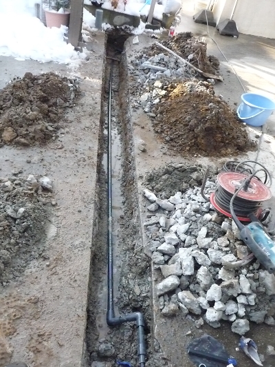 4 工事中 埋設配管を行ないました-1