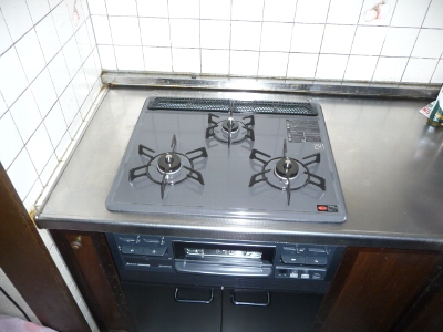 4 工事後 コンロも掃除がしやすくなりました-1