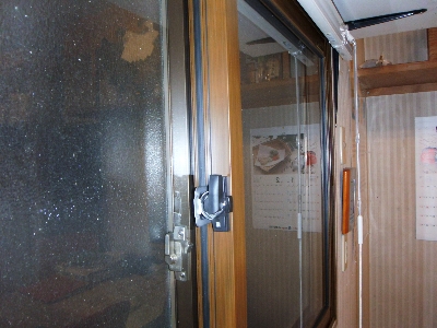 3 防犯上鍵が二つあると安心です-1