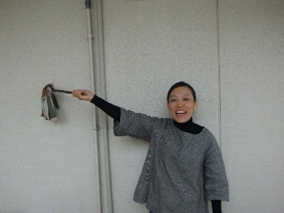 5 寺田ミシンの寺田さんです。はたき完成とてもたのしそうでした。-1