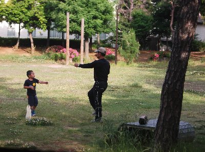 3 おじさんとラジオ体操