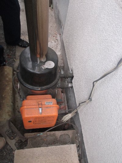 2 石油風呂釜も、そろそろ壊れる時期です。ガス給湯器の一年後に購入されていました。