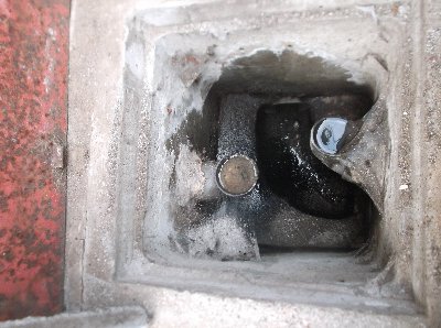 2 修理前 配水管の詰り