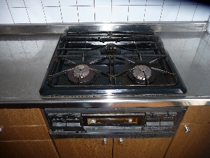 P1110765-1 リフォーム前・ガスレンジ